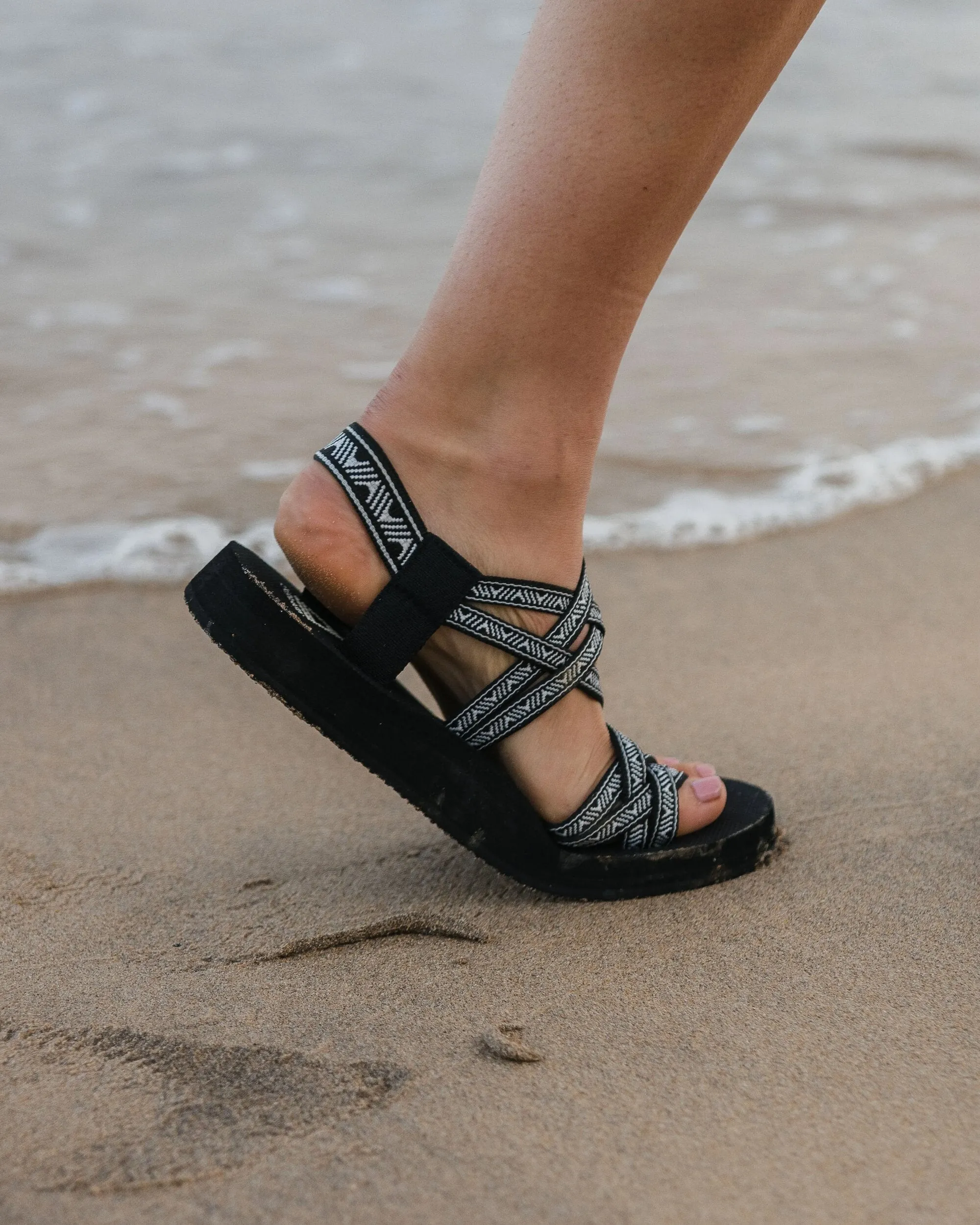Atlas Sandals - Trail Monochrome