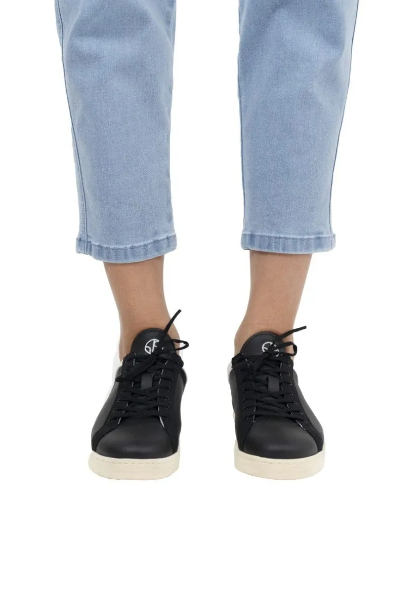 Boras Vegan Grape Leather Classic Sneakers | Oyster