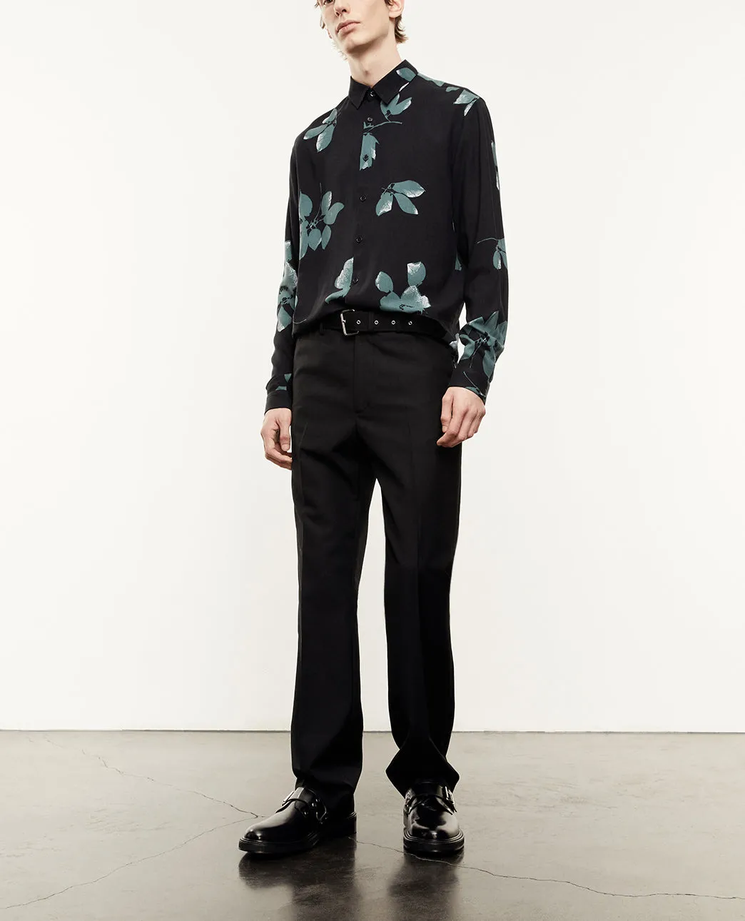 Chemise fluide verte à fleurs imprimées