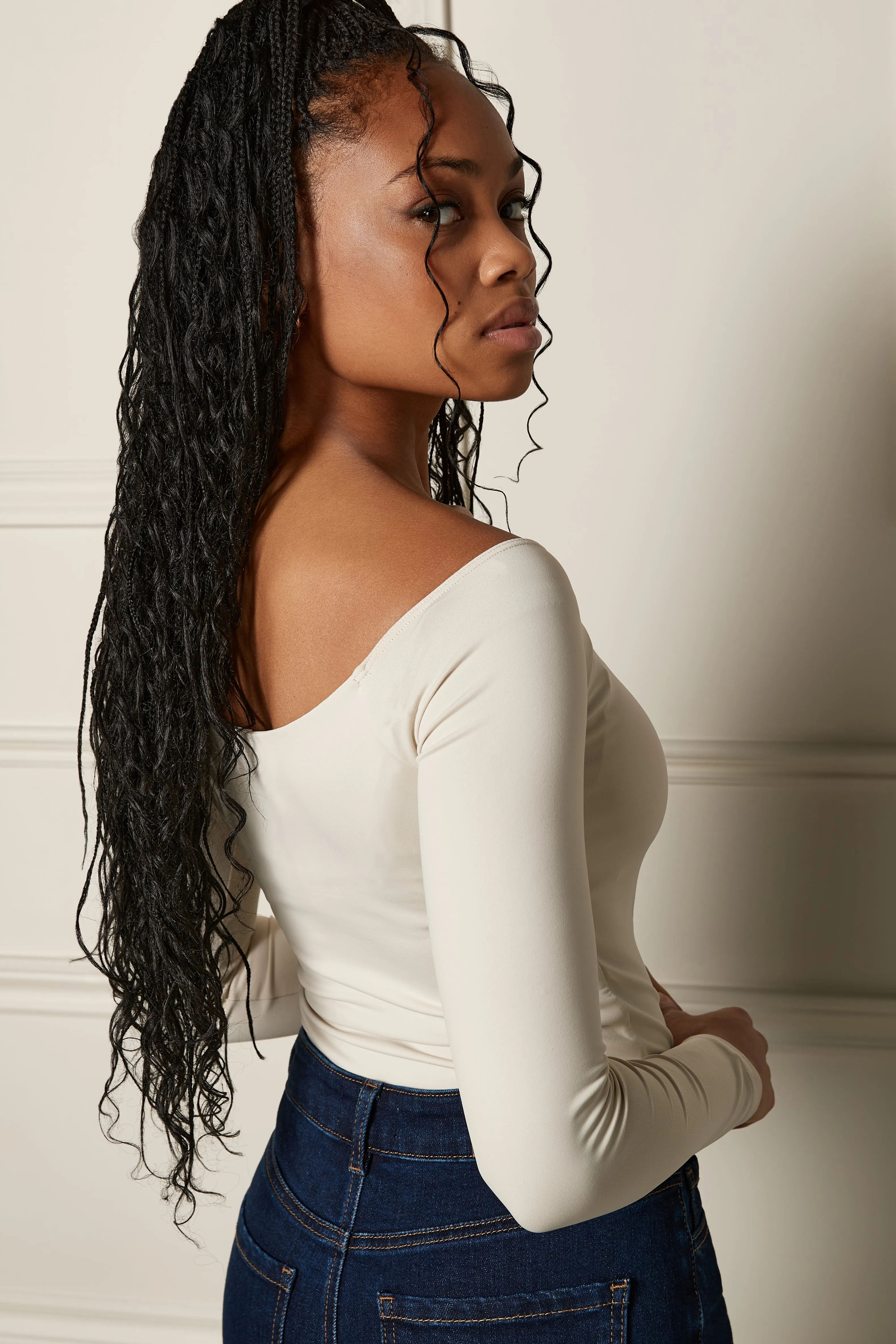 Long-Sleeved Bodycon Bodysuit - 9138