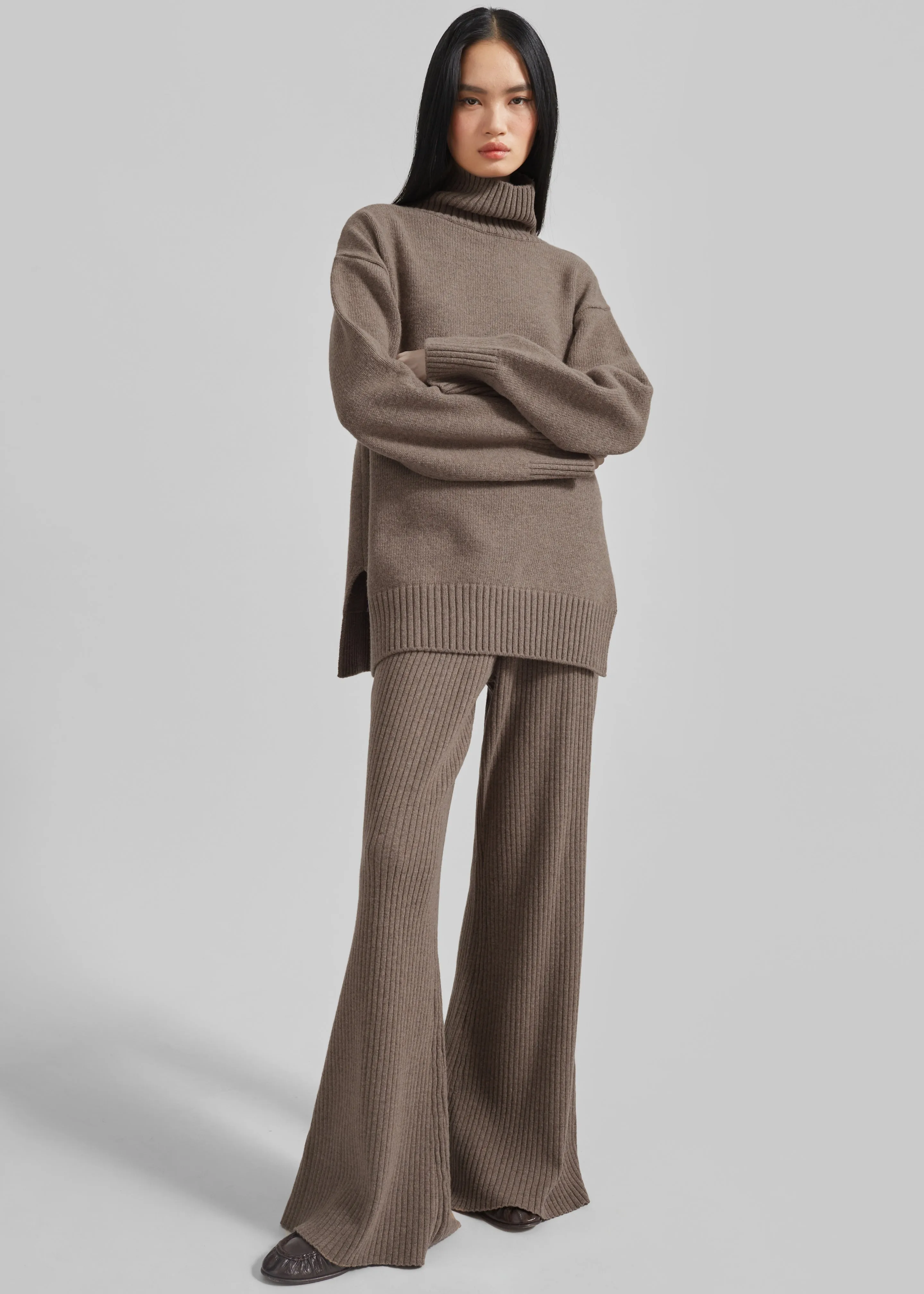 Odense Ribbed Flared Pants - Brown