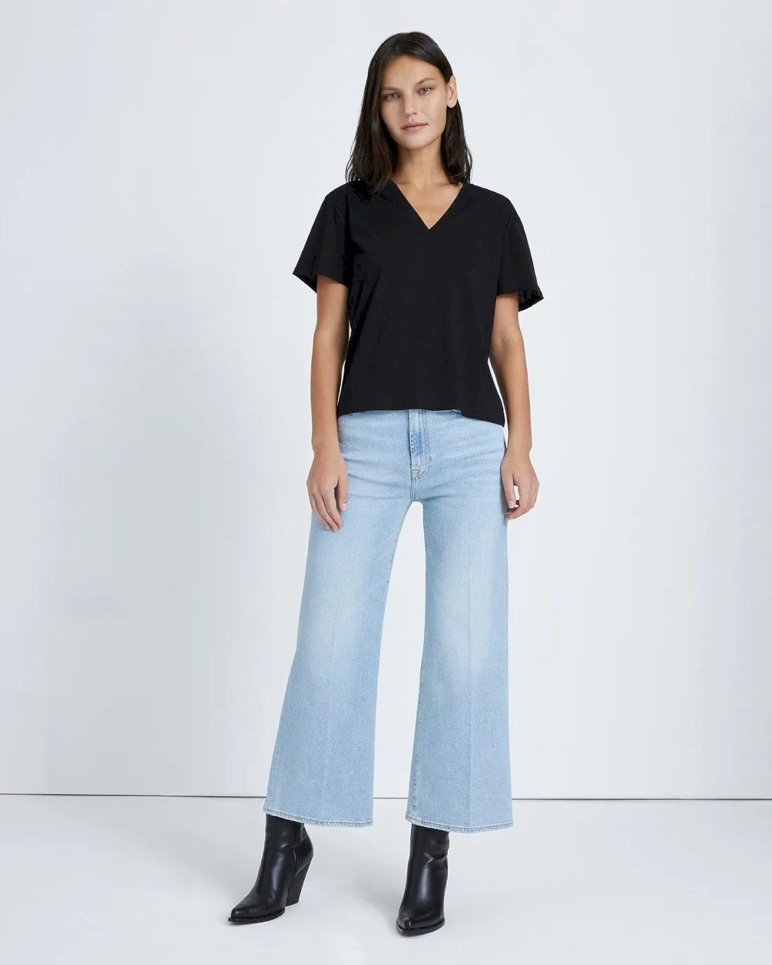 V-Neck Tee in Black