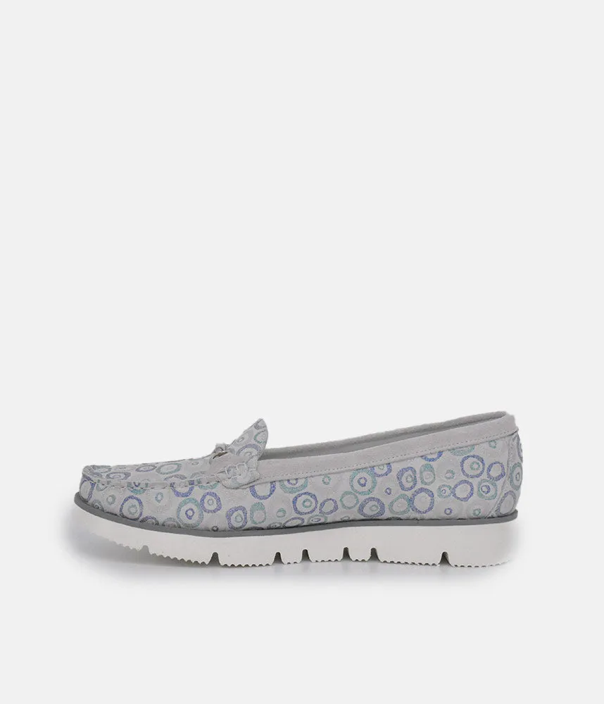 Vittoria Mengoni Gorgeous Grey Circle Loafers
